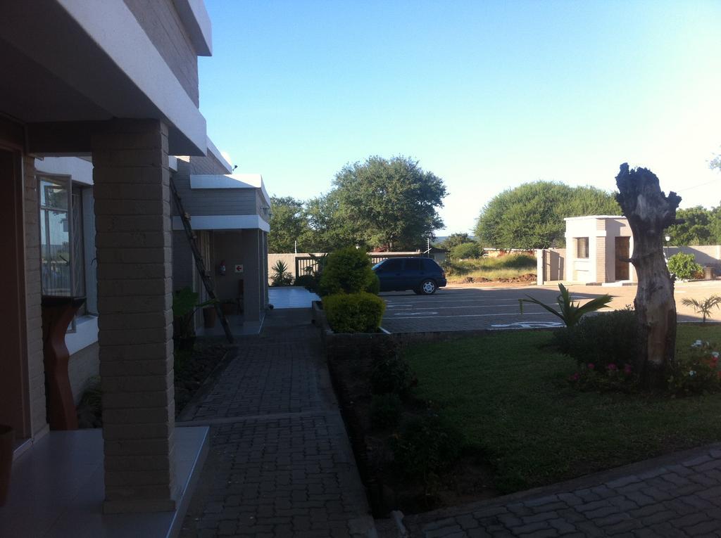 Hill View Inn Serowe 외부 사진