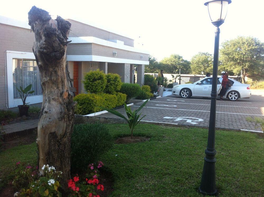 Hill View Inn Serowe 외부 사진