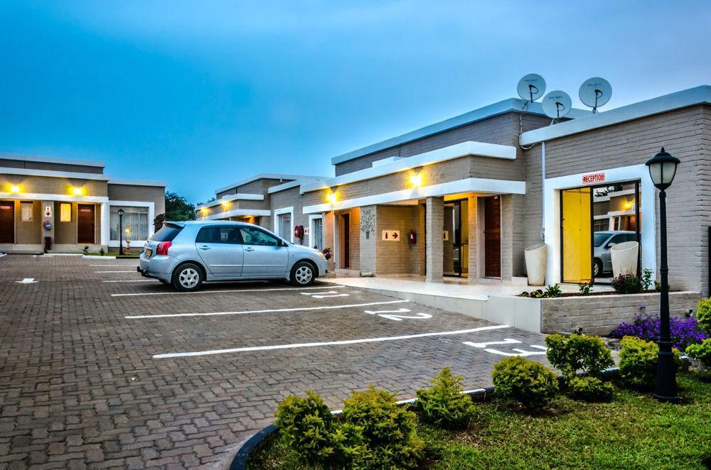 Hill View Inn Serowe 외부 사진