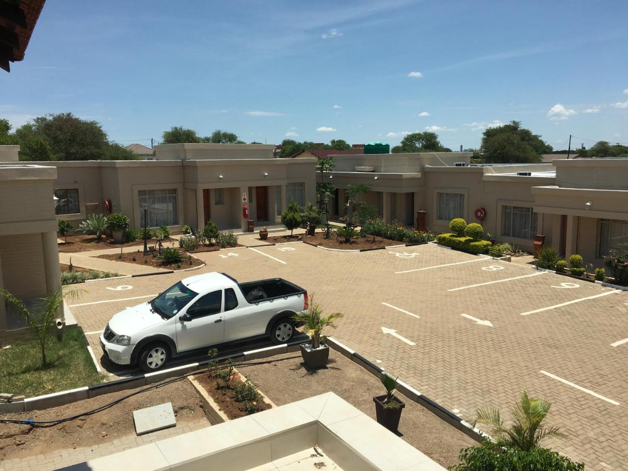 Hill View Inn Serowe 외부 사진
